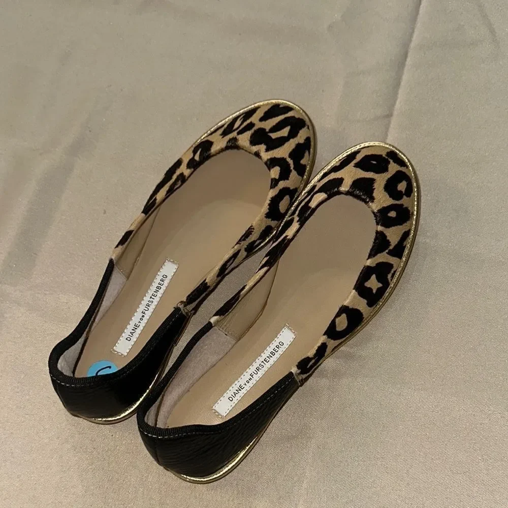 Diane Von Furstenberg Cheetah Mohair Flats Size 6